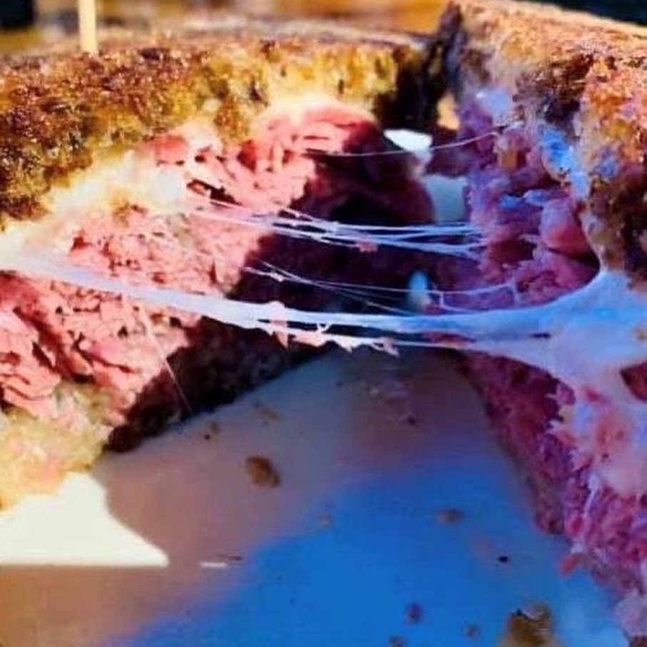 winkinglizard's tweet photo. Happy St Paddys Day ☘️🌈☘️🌈

Your favorite Irish fare is available at all locations for TODAY only! 
🧡 Irish Pizza
💚 Reuben Barrels
🧡 Reuben

Enjoy a Little Green Man shot 💚or green beer🍺 Patios are OPEN and ready to enjoy this beautiful day ☀️☘️🌈

#stpaddysday #irishpizza https://t.co/eZPzmTp0Nb