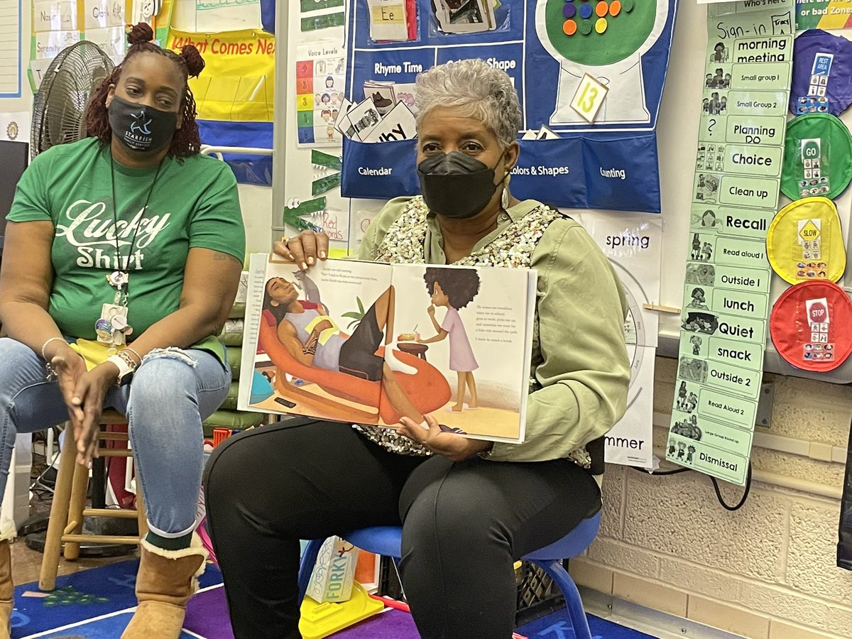 Thank you! Thank you! To all of our wonderful guest readers! Hon. Judge Perry and Dr. Hunter-Harvill for visiting scholars from PreK-5th and sharing their voices and stories for Reading Month! #readingisfun #readingmonth <a href="/Detroitk12/">DPSCommunityDistrict</a>