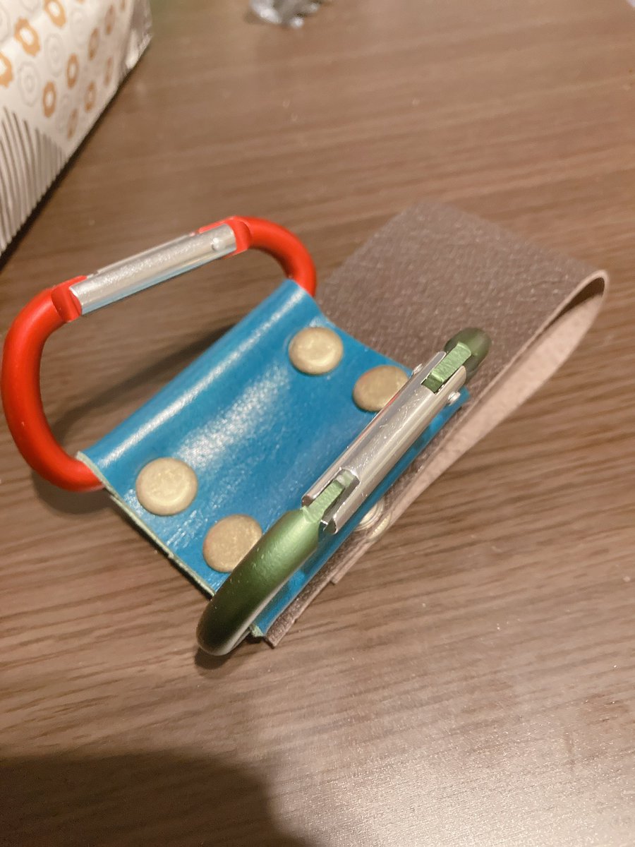 eXioticaleather's tweet photo. 久しぶりに動きました。
仕事で使う用のベルトループカラビナ試作一号機！ https://t.co/D7wRa9Ciji