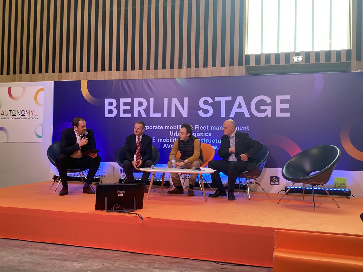 C’est partit pour la table ronde sur le ferroviaire innovant pour une mobilité durable à Autonomy avec Adrien Aumont , MidnightTrain, Philippe Bourguignon, Railcoop et Claude Steinmetz ⁦⁦<a href="/Transdev/">Transdev Group</a>⁩ animé par ⁦<a href="/FaresGoucha/">goucha fares</a>⁩