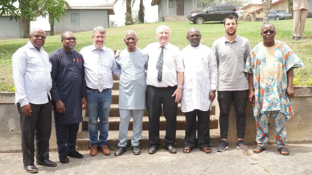 fgmcm_org's tweet photo. Peter Schneider, Christian Schneider, Johannes Schneider (Ecclesia, Love In Action) and The Executive Council.
#FGMCameroon
#MPECameroun
#FGBNINFO
#FGBN
#Cameroon https://t.co/AJ4IMMDWxb