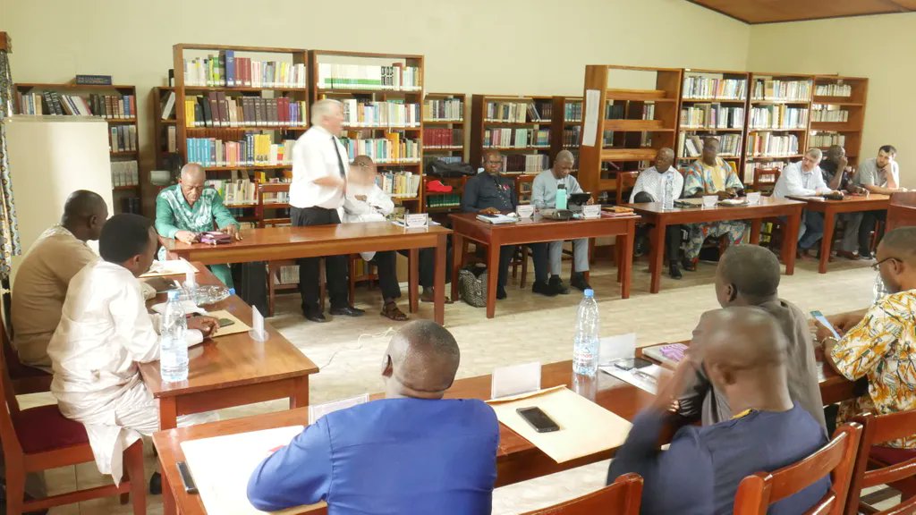 fgmcm_org's tweet photo. Peter Schneider, Christian Schneider, Johannes Schneider (Ecclesia, Love In Action) and The Executive Council.
#FGMCameroon
#MPECameroun
#FGBNINFO
#FGBN
#Cameroon https://t.co/AJ4IMMDWxb