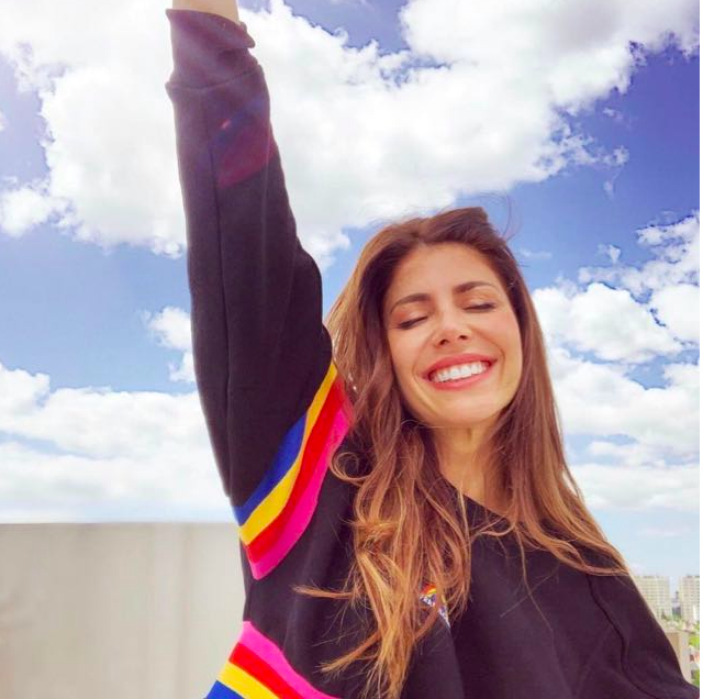 FernandoSchv's tweet photo. Bienvenida a nobracks Majo Martino!
https://t.co/Y5sZXlxRC8 https://t.co/4BSA63OQWg