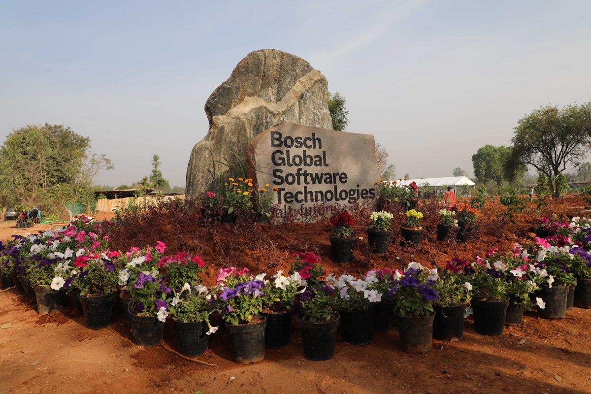 BoschSoftware's tweet photo. Wrapping up the #BGSWForestPlantationDrive in Bangalore today, with Forests by @heartfulness !  It gives us so much joy knowing that in a few years 3 mini forests would have emerged, supporting entire ecosystems. We can’t think of a better way to #alt_future for decades to come! https://t.co/7eoWCKWVRt