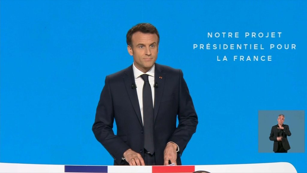 BFMTV's tweet photo. 🔴 EN DIRECT
Emmanuel Macron appelle à la création d'un "métavers européen" https://t.co/O2xO2B7Qit https://t.co/bDIfmQ2yi0