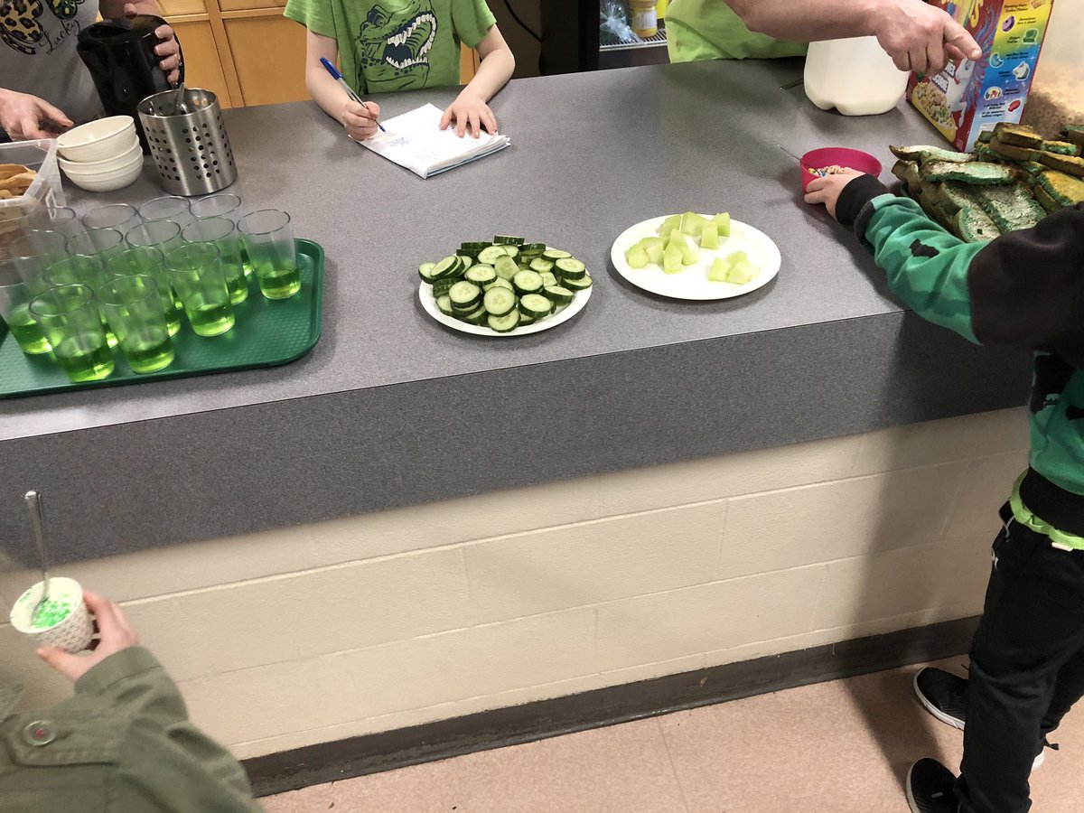 The leprechauns in our breakfast program have pulled out all the stops this morning - green toast, green juice, all things green!!! 💚

#wcps5in5