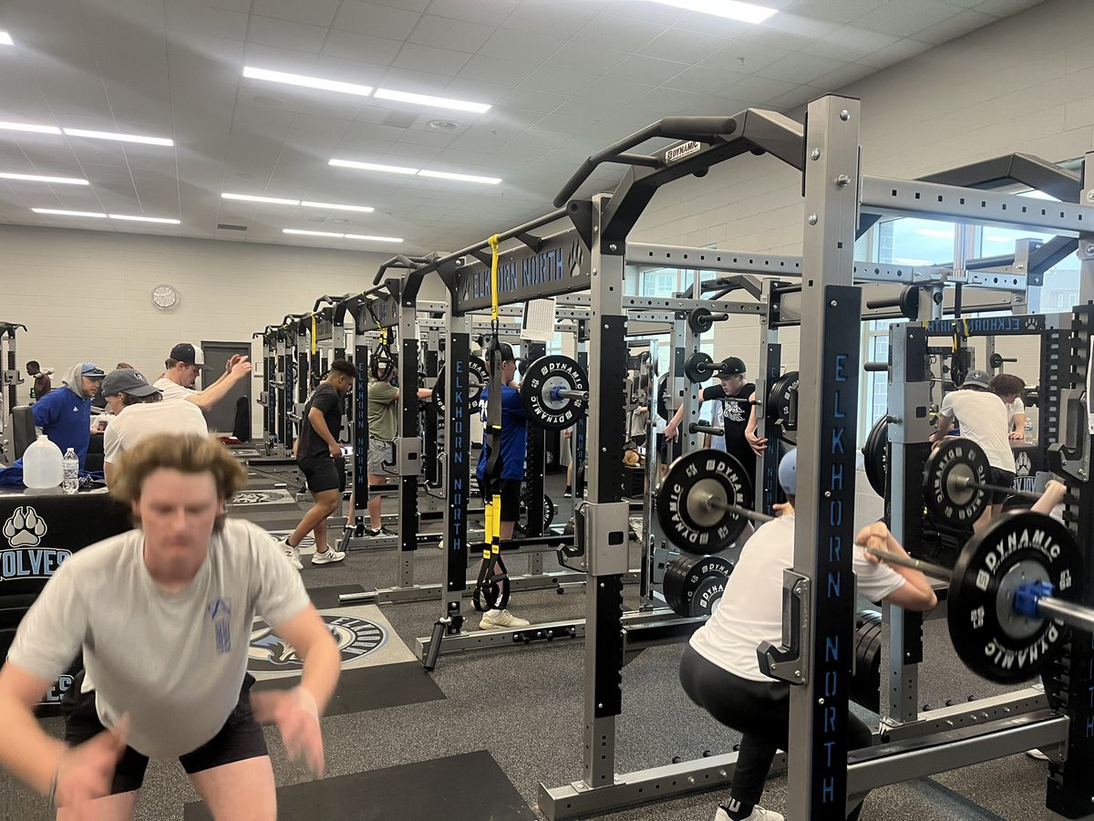 🚨Game Day for the Wolves🚨

Reserve @ Skutt 5:00pm

Varsity @ Creighton Prep 4:30
Stream: youtu.be/_w0sN8HeziM

The work has been done x10. Go enjoy tonight and compete as hard as you can. It’s a long season. 

#ExpectTheToughestTest
#ItsAllAboutTheTeam
#ENGLUE