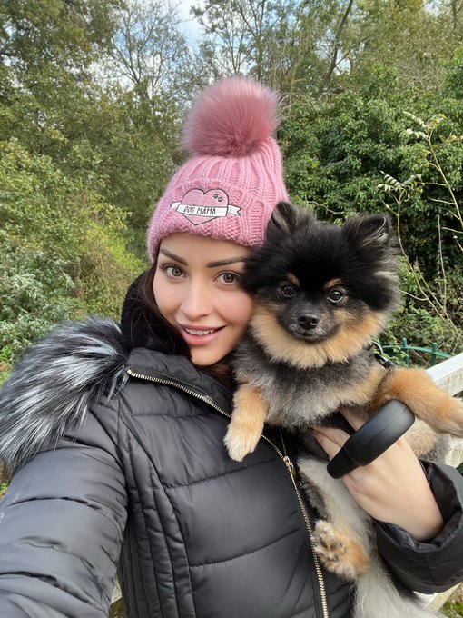 I get to see Mando tomorrow 🥰🥰🥰 https://t.co/wGV4HYn7T3<a href="/tag/dnd"class="tags"><span>#dnd</span></a><a href="/tag/dungeonsanddragonsmovie"class="tags"><span>#dungeonsanddragonsmovie</span></a><a href="/tag/dungeonanddrag"class="tags"><span>#dungeonanddrag</span></a>