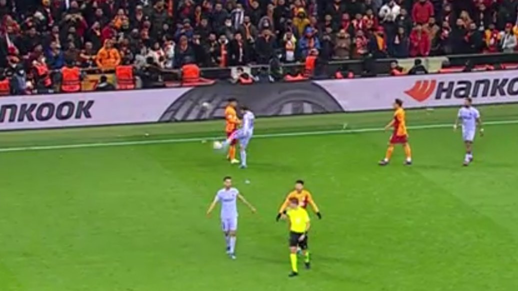 Cuando le han dicho a Jordi Alba el precio de los injertos.