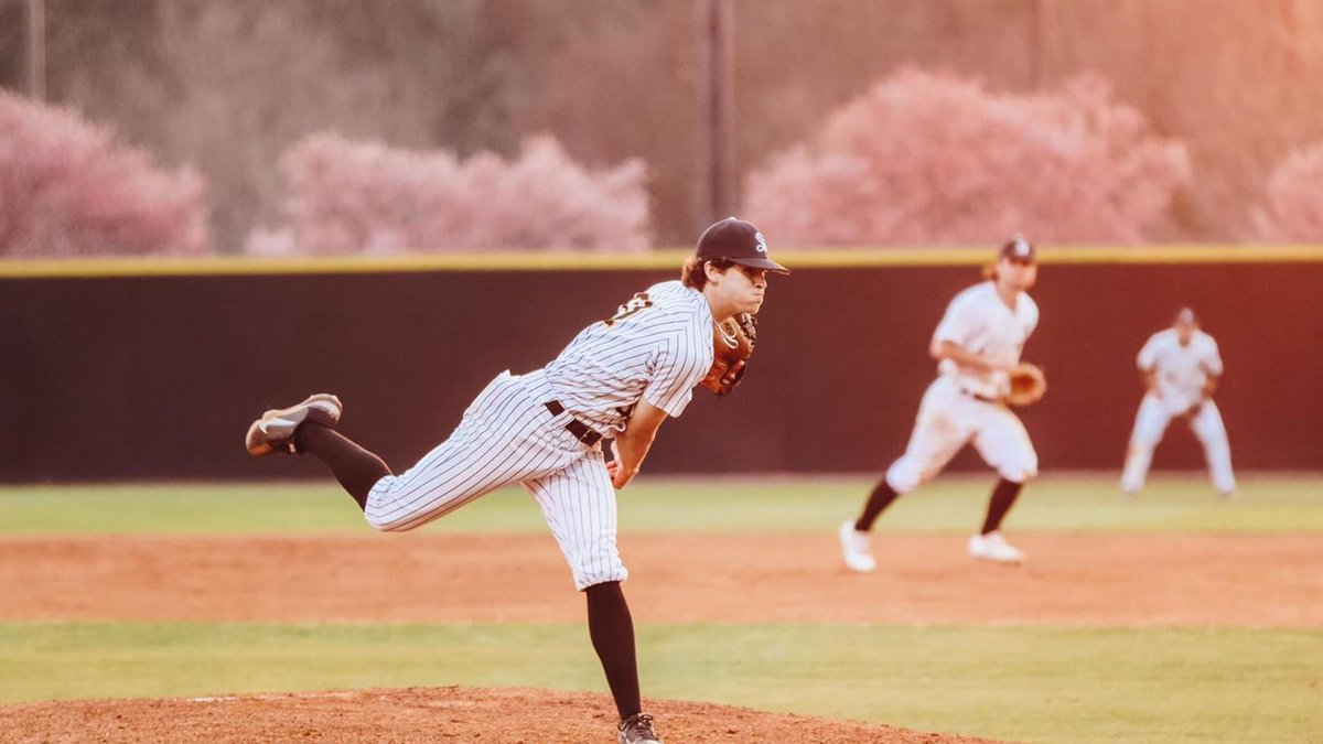BravesAshland's tweet photo. Davis Williams is a freshman RP for Birmingham Southern College. He was named the Southern Athletic Association Pitcher of the Week on 3/7 after making 3 appearances, allowing no earned runs, striking out 8 & picking up 1 W (against No5 Adrian) & 1 SV. His ERA is 1.72 #D3Thursday https://t.co/ScaJlK8NKW