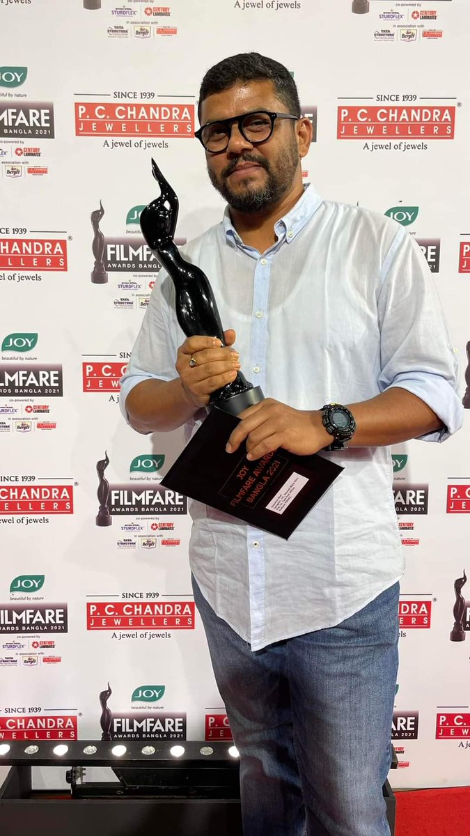 GAURANGFILMS's tweet photo. @filmavijatrik bags 3prizes at2021 @filmfare Bangla awards ceremony.Heartiest Congratulations to @bickramghosh(Best Background Score),@SupratimBhol (Best Cinematography)& @Arjun_C (Best Actor,Critics choice).Produced by @gaurangfilms,@imbhandarkar& #ncks.Director @subhrajitmitra. https://t.co/oB1bz1a6NI