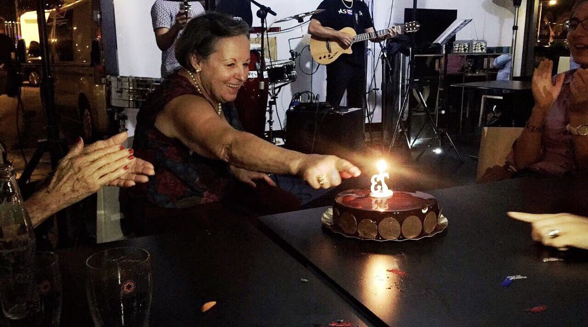 paaaolahq's tweet photo. Gracias por haberme dejado ser la niña de tus ojos siempre y vaya suerte la mía. Espero que sigas igual de feliz siempre mi viejita linda✨🖤 https://t.co/S332sJWA2r