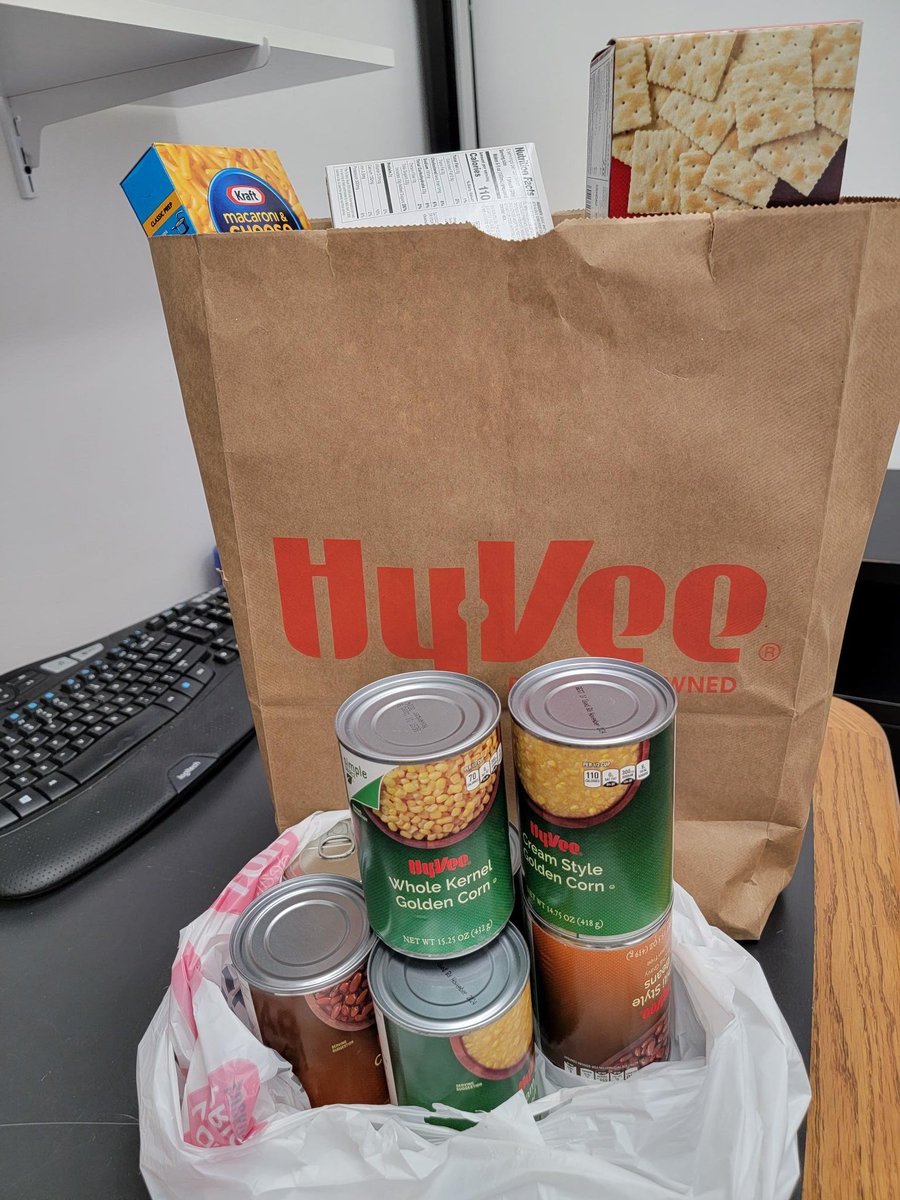 loriraehiggins's tweet photo. For my @MetroNorthChamb #Sunrise & #WorkingWithWomen peeps, bring a nonperishable item or 2 with you to support ACBC Food Shelf, serving our shared community...please & thank you! https://t.co/0KuqfnEJcA