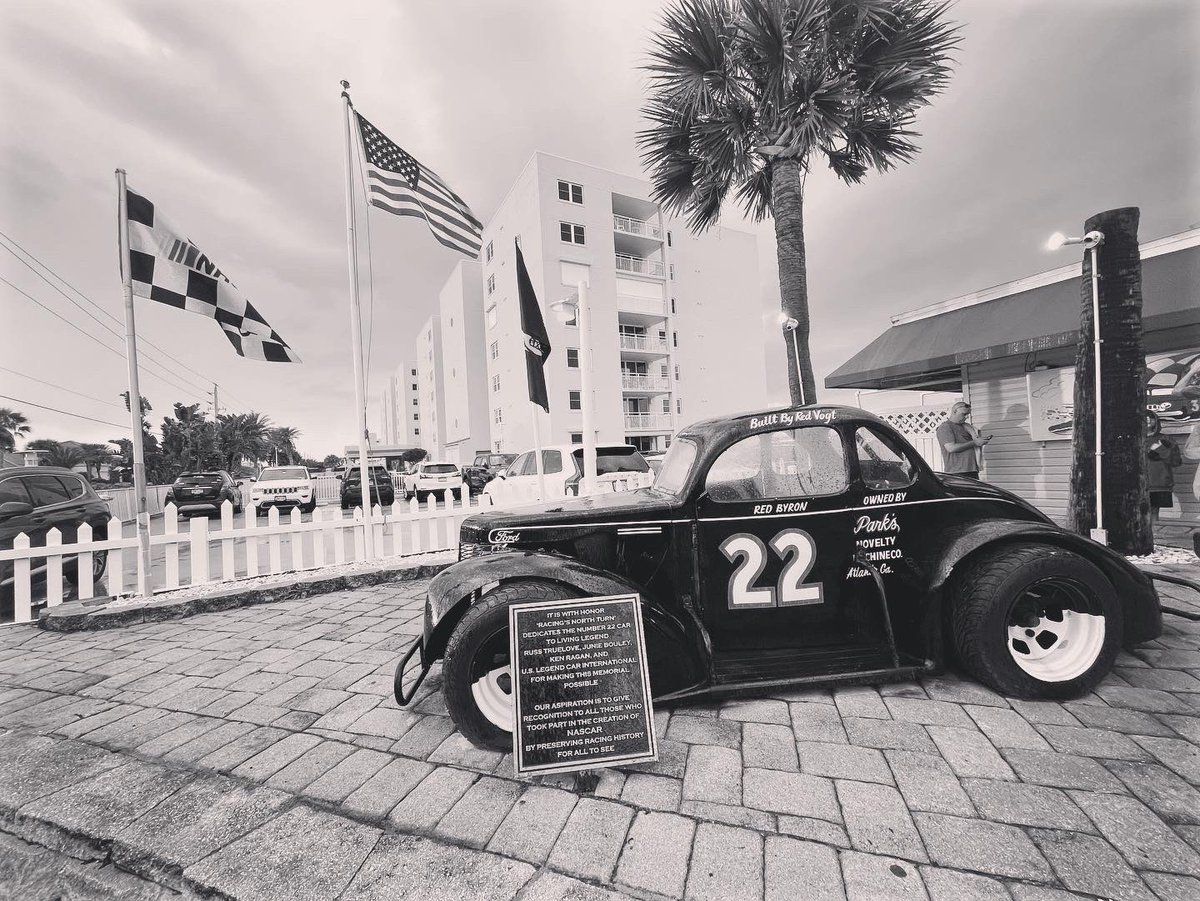 GeneralAdmit1's tweet image. #generaladmissionpodcast had an opportunity to visit the #original @DAYTONA #beach #track. So we shot a #special of a track that hasn’t been raced in 70 years. #Saturday will be the day we release some special #footage about the #history on #stockcar racing at #daytonabeach