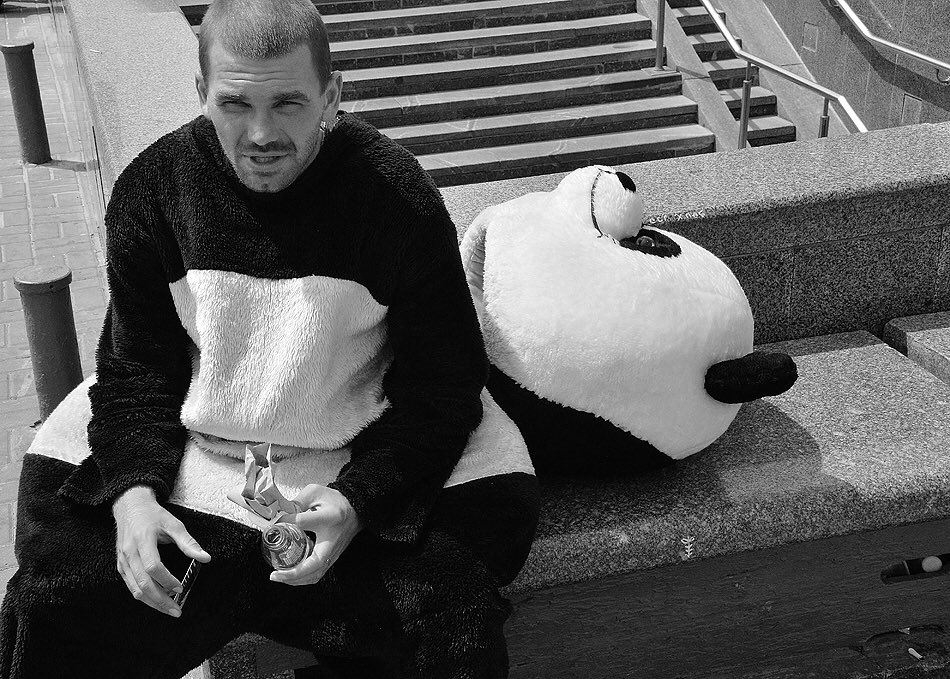 Cuddly Kyiv
hixposure.co.uk/cuddly-kyiv
#streetphotography #photojournalism #travelphotography #travel #art #photography #streetshot #streetscene  #Nikon #hixposure #streetphotographer #streetphoto #photojournalist #travelog #Ukraine #portraits #people #Kyiv #Kiev
