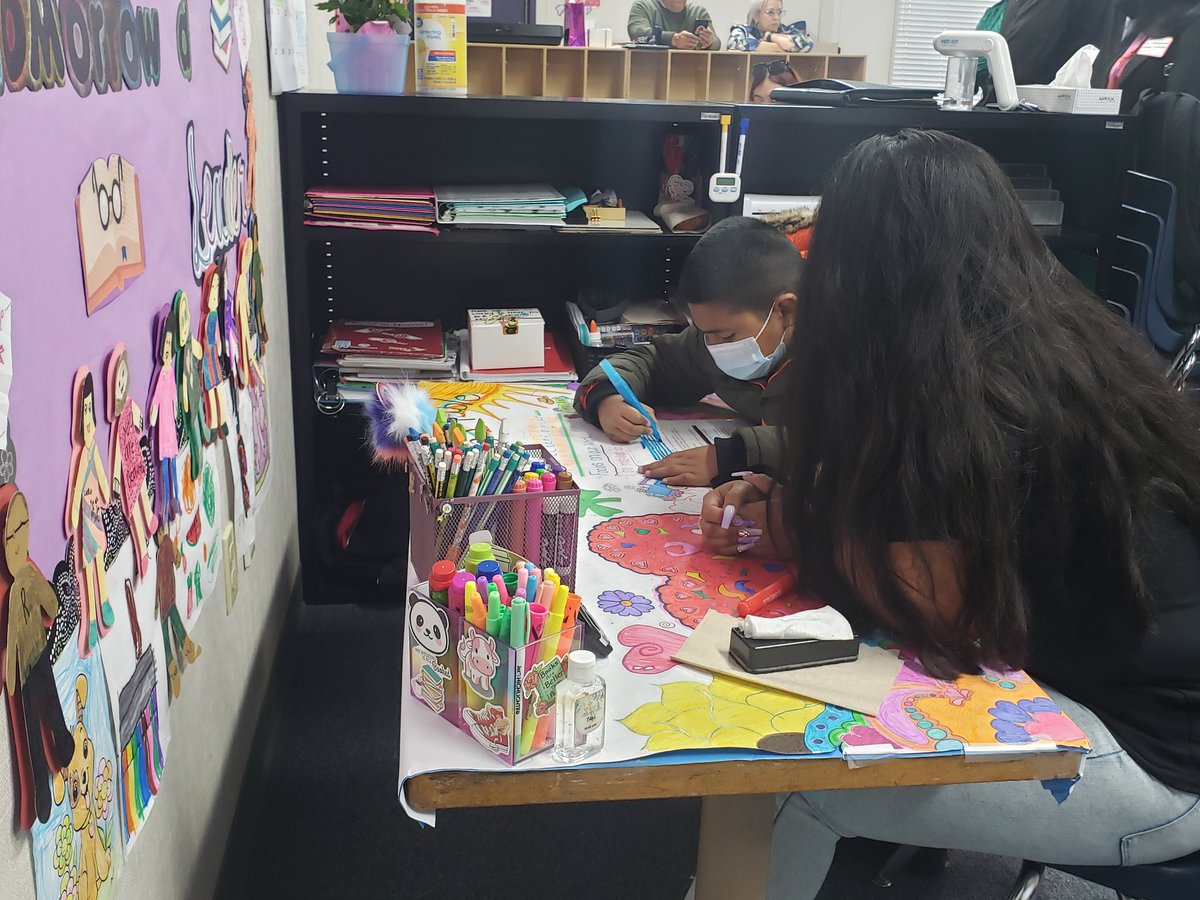 fowlerusd's tweet photo. Fowler USD appreciates our partnership with @AmeriCorps! The @reading_corps program supports the growth of @MalagaFalcons. Thank you for visiting us today! @JoshFryday @CalVolunteers https://t.co/IU3A4a5ZoZ