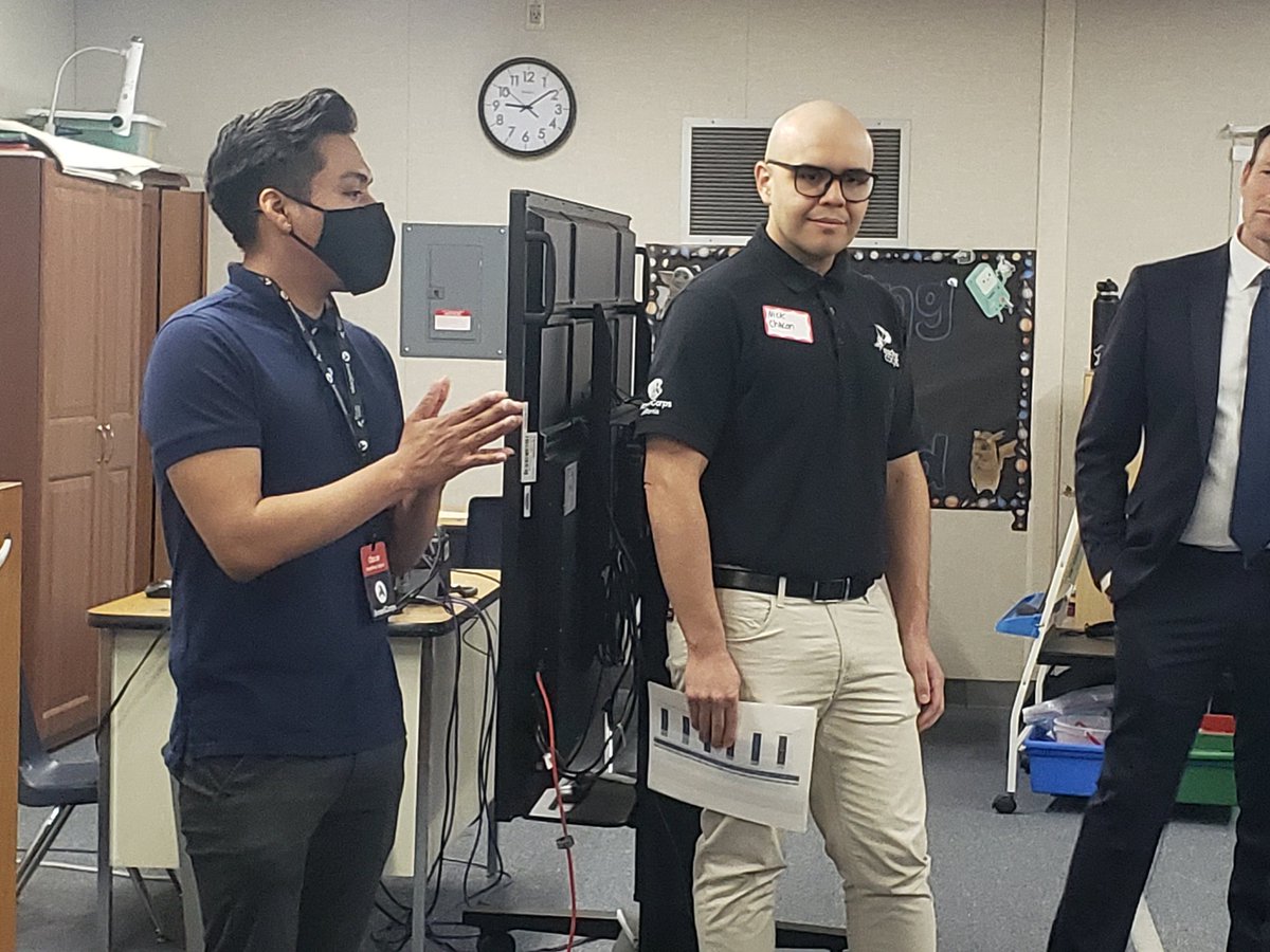 fowlerusd's tweet photo. Fowler USD appreciates our partnership with @AmeriCorps! The @reading_corps program supports the growth of @MalagaFalcons. Thank you for visiting us today! @JoshFryday @CalVolunteers https://t.co/IU3A4a5ZoZ