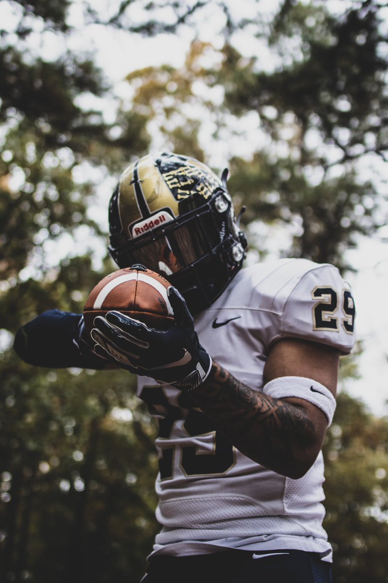 kenzlenzz's tweet photo. Wingate Football https://t.co/aAy4nprvDT