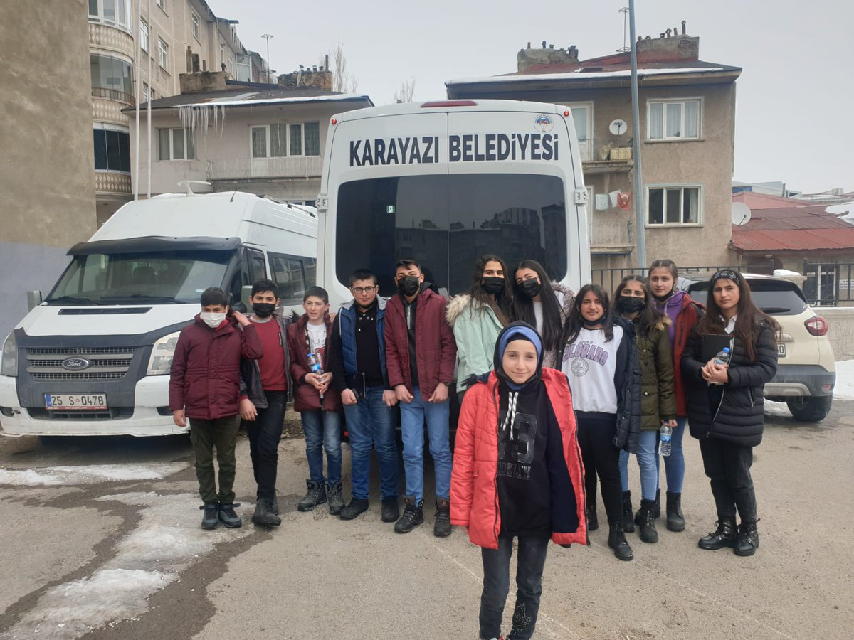 İlce Milli Eğitim Müdürümüz Sayin <a href="/muhliscicek25/">Muhlis Çiçek</a> Okul Müdürümüz İsmet ÖZKAN ve okul öğretmenlerimize teşekkür ederiz.