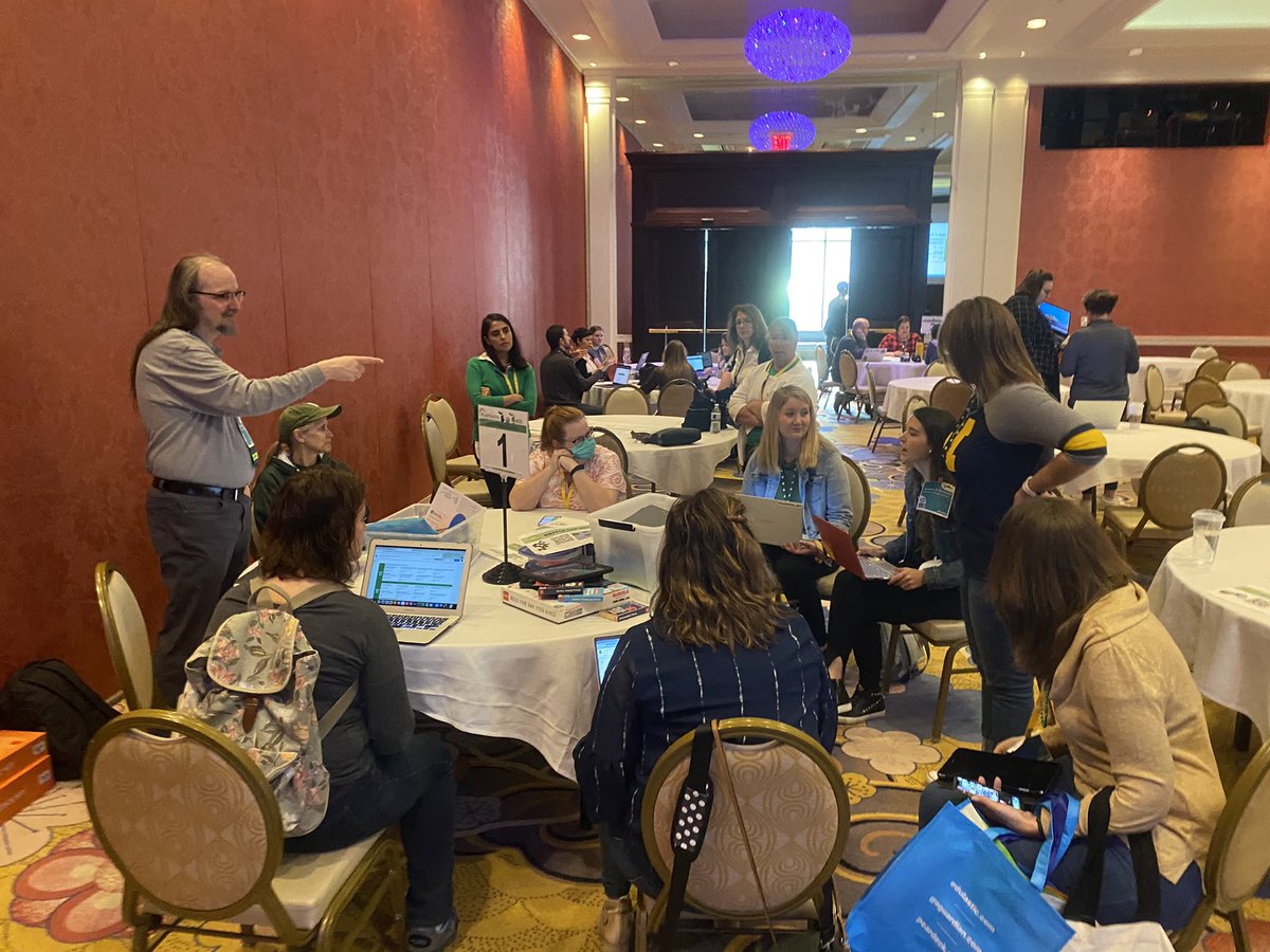 mrsdls's tweet photo. The first #playdatemi at #macul22 was a success! @MACUL @REMCAssociation Thx to REMC and MACUL for making this happen. https://t.co/CbpAx3ug8x