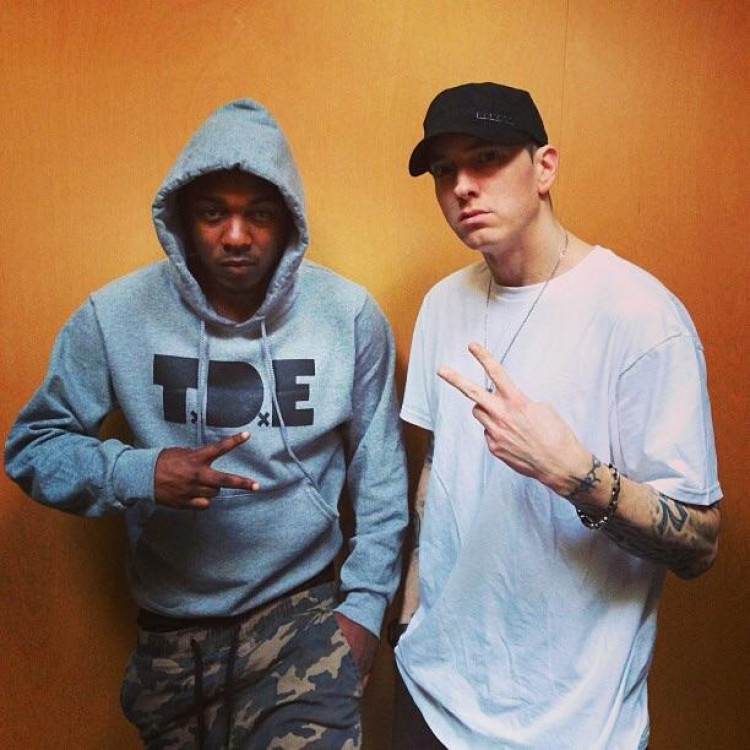 ' Eminem bir dahi. Harika bir kelime ustası. Gençlik yıllarimda MMLP albumunu analiz etmistim. Sesimi ayna karsisinda onun gibi yapmaya calisirdim' - Kendrick Lamar #eminem #kendrick