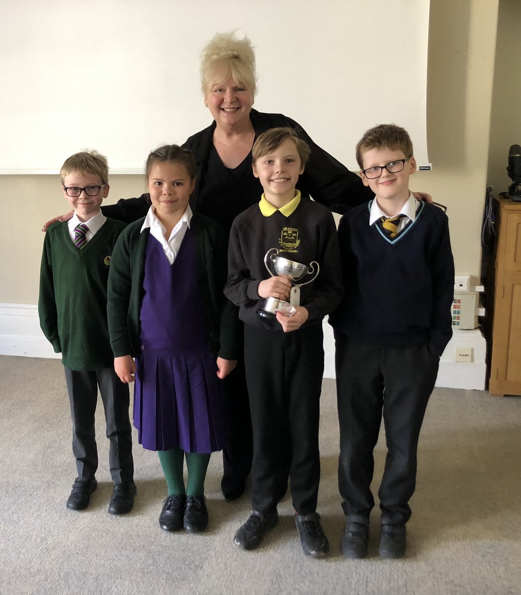 MidSomersetFest's tweet photo. Here we have another Year 4 Verse Speaking class - with shiny trophy! Congrats to all competitors. Adjudicator Katrina Mulvihill reminded us it takes guts to stand up in front of an audience at #BathMSF22 Smiling faces from @SpringmeadPrep @MonktonPrep @StonarSchool @AEprimary https://t.co/MNq3JM6Rj0