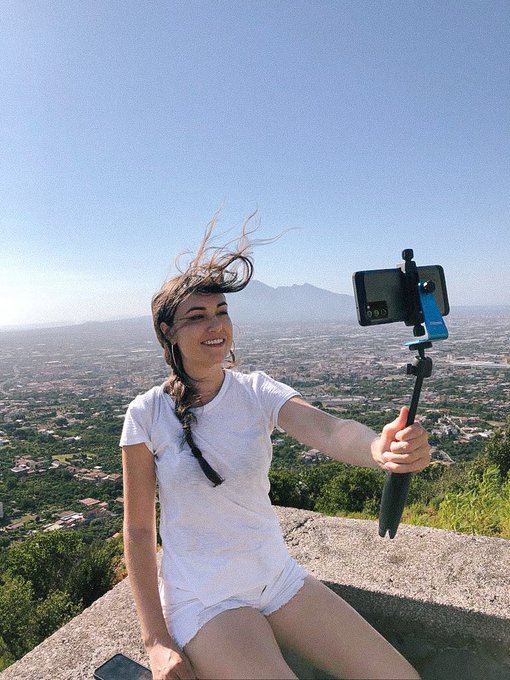 IRL streams Day 11, on the drive from Pompeii to Ravello. August 2021. https://t.co/TWV9bNblQO