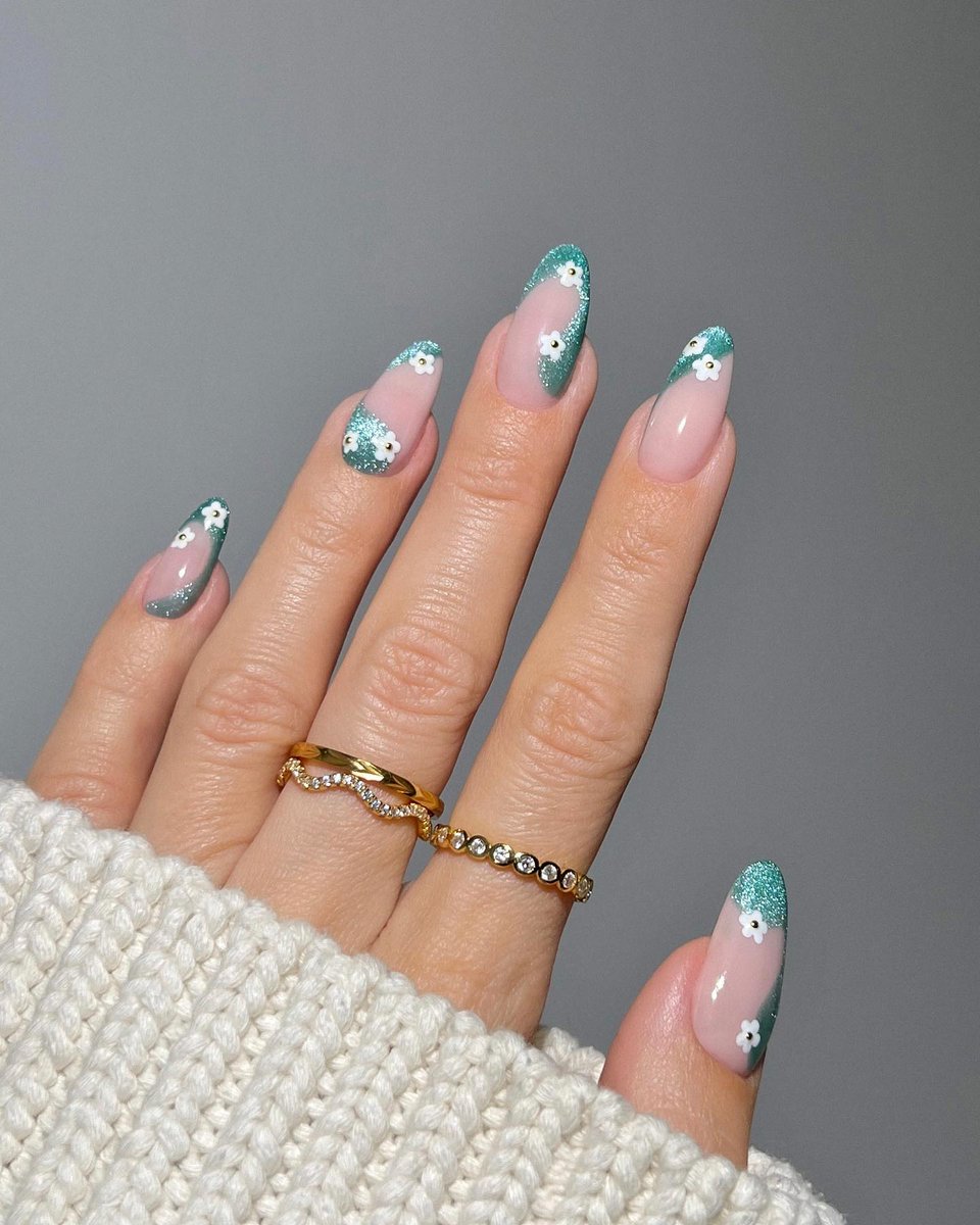 OPI_PRODUCTS's tweet photo. Spring. Mani. Perfection! @heygreatnails we couldnโt love these nails more. ๐๐
https://t.co/3SArov4vZC
#ColorIsTheAnswer #FlowerNailArt #FloralNails #NailTechLife #NailTechGoals #OPIPro #FloralMani #SpringNails #SpringMani #OPIObsessed https://t.co/USRJUp24PI