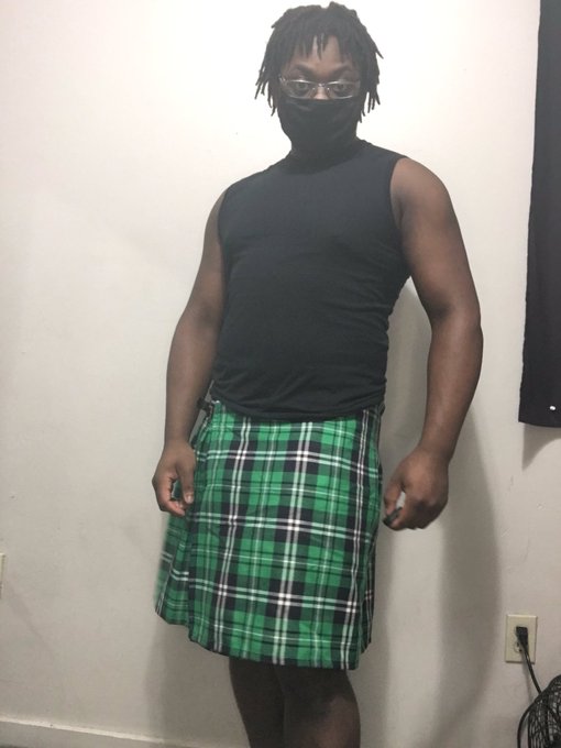 Bought this on a whim and I’m rocking it. 🍀 https://t.co/Gh1dUF5uEL