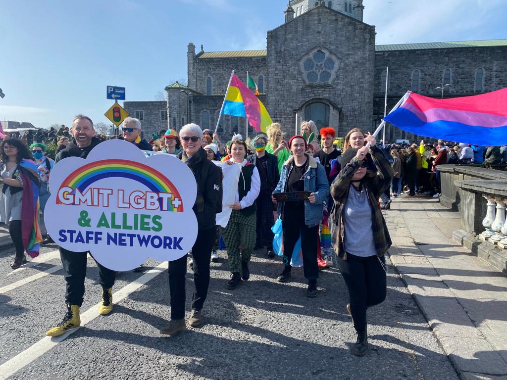 rushe_suzanne's tweet photo. Celebrating a fabulous #patricksday with @AmachLGBT and GMIT LGBT+ &amp; Allies Staff Network. The atmosphere was electric! @GMITlibraries @GMITOfficial @GMITLetterfrack @GMIT_EDI @TeachSolaisLGBT @BrodSocNUIG https://t.co/PYz3RdvhVO