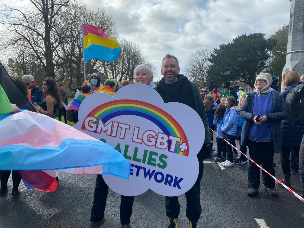 rushe_suzanne's tweet photo. Celebrating a fabulous #patricksday with @AmachLGBT and GMIT LGBT+ &amp; Allies Staff Network. The atmosphere was electric! @GMITlibraries @GMITOfficial @GMITLetterfrack @GMIT_EDI @TeachSolaisLGBT @BrodSocNUIG https://t.co/PYz3RdvhVO