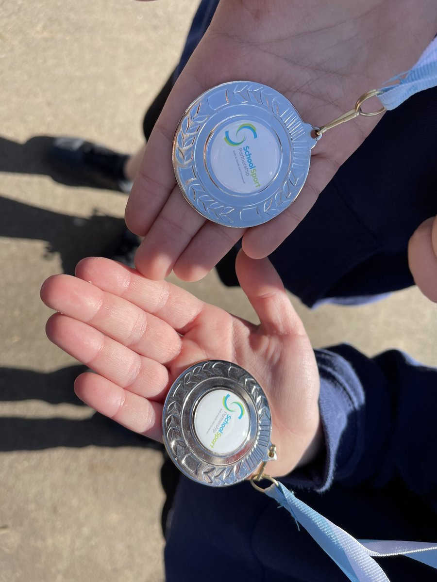 Amazing Tag Rugby Y5/6 and great result! You did our school proud 👏🏅@SportingSenBath