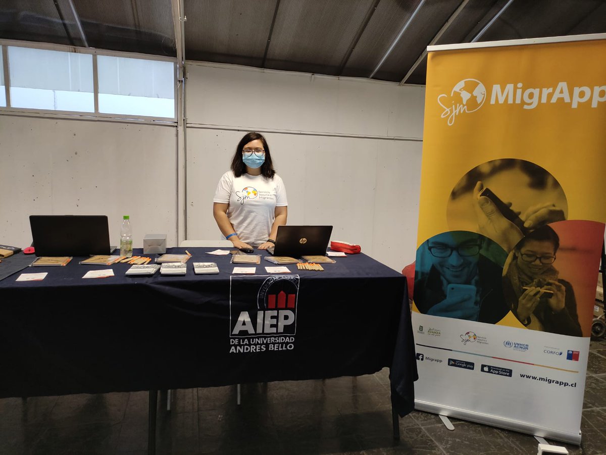 SJMChile's tweet photo. 🗣️Gran convocatoria y decenas de inscritos: Así fue la visita del equipo #MigrApp a sede de #Ejército de Universidad @AIEP para captar voluntarias/os . Este viernes entre 9 y 13 visitaremos sede #Grajales. Queremos sumarte al trabajo por un chile Inclusivo e Intercultural, ven! https://t.co/3YqUFpbAvn