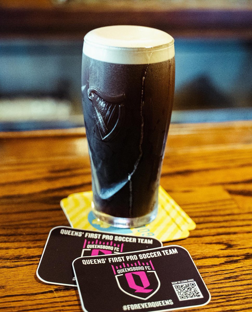 Queensboro_FC's tweet photo. HAPPY ST. PATRICKโS DAY ๐ฎ๐ชโ๏ธ
Stop by Dalyโs Pub in Astoria for a perfectly poured Guinness and great conversation with bar owner Ruari Daly and fellow fans of the beautiful game!
Full article here: https://t.co/3VEpdVq2zA
#SupporterSpotlights #QBFCII https://t.co/aBiT8Nm1VK