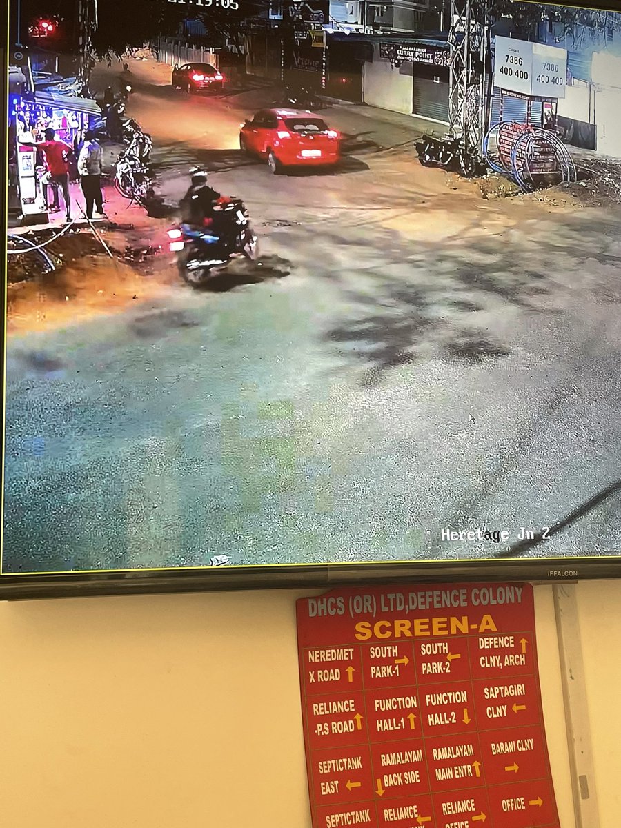 gondi16's tweet photo. @Doctor_Jyothi @neredmetps @AcpKushaiguda @DcpMalkajgiri @RachakondaCop No response from @neredmetps post helping the cctv information from Defence Colony https://t.co/g7rfJwpiLw