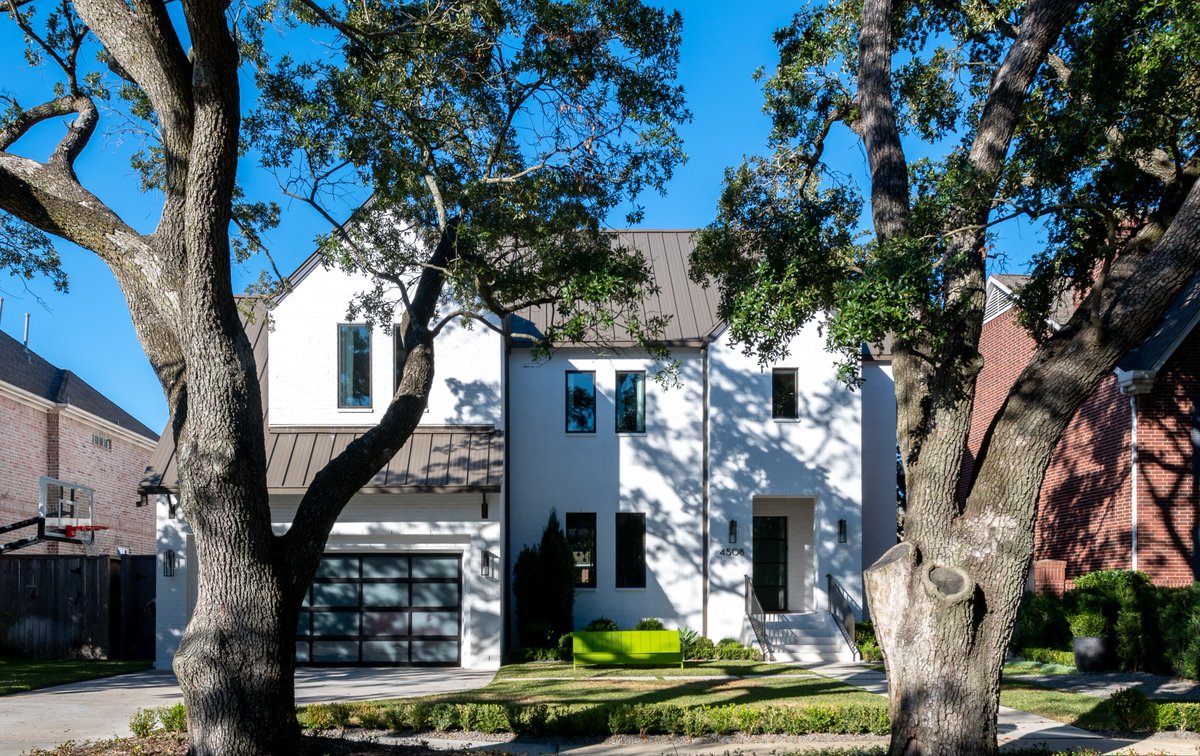 ANDREWPEAR1's tweet photo. POV: Let your family's personality shine throughout your entire home- a customized, creative space for everyone 🧘👽💆‍♀️ Design your own https://t.co/AT57ijgnHf
#homevibes #homesweethome #customhome #dreamhome  #househunting #homesearch #texasrealestate #texasrealtors #thewoodlands https://t.co/pIDPTzzCj0