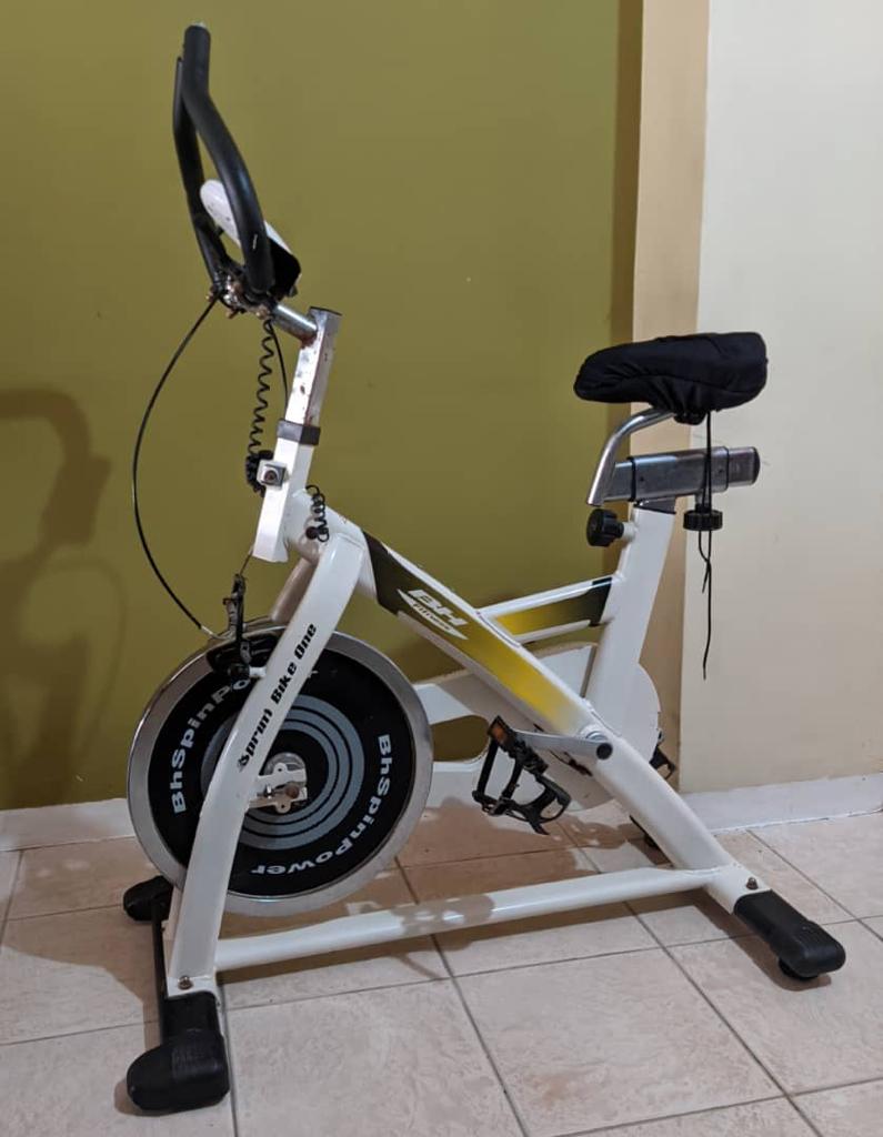 Tiendaseka1's tweet photo. Se vende bella #bicicleta de #spinning, totalmente funcional, ubicada en #Ccs. https://t.co/vfYXQoGntp