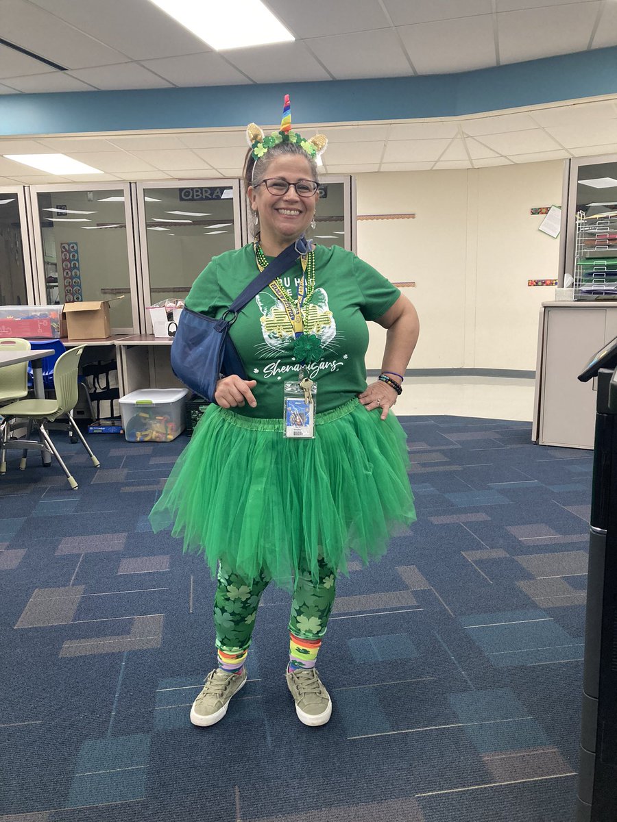 MrsTokarczyk's tweet photo. A leprechaun stopped by the Westview library this morning! @WestviewSchool1 @WVRoom6 #wdsd7 https://t.co/uDx8pr3mtD