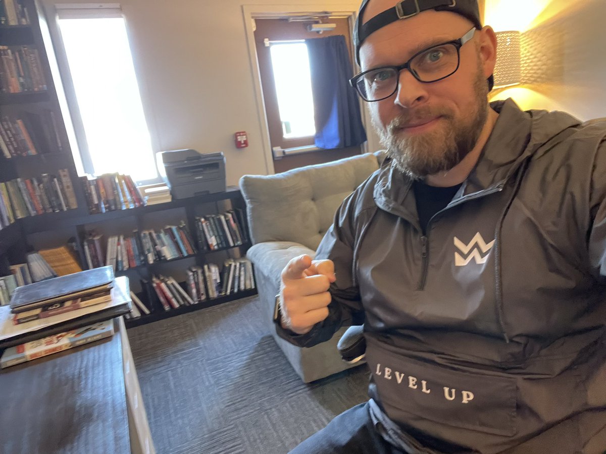 noaholdham's tweet photo. Praying for YOU today @HeidenRatner as I rep @WALKChurch &amp; remember today is a chance to #levelup in so much! #wearesendnetwork (also got that new book from @amybloye on deck, she’s helping me level up as a pastor-dad!) https://t.co/1uOCrRVXl5