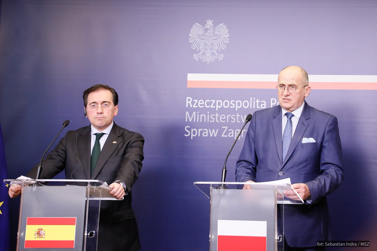Min. <a href="/RauZbigniew/">Zbigniew Rau</a> o ataku Rosji na Ukrainę podczas dzisiejszej konferencji prasowej:

💬 Jesteśmy oburzeni atakami na ludność cywilną, w tym dzieci, i cele niewojskowe. Oczekujemy, że sprawcy zbrodni wojennych zostaną pociągnięci do odpowiedzialności.