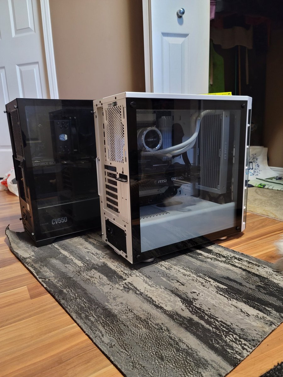 NerdLove_TV's tweet photo. Writing a USB stick with windows to reset my OS and my baby is BACK ONLINE.
12GB RTX 3060
64GB Vengeance
I9-10900k
Lian-li liquid cooling
You are wet 😬
#nerdporn #backinwhite #nomorecrashes #twitch #streamer https://t.co/YTV54nxlZt