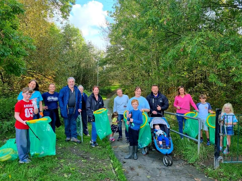 We are holding another litterpick this Sunday in St John's Wood. Meet at Boothfields or Overfields entrance at 1.30pm. Equipment provided but suggest you bring gloves. All helpers welcomed  @AnsaServices <a href="/FOStJohnsWood/">Friends of St John's Wood</a> #Knutsford