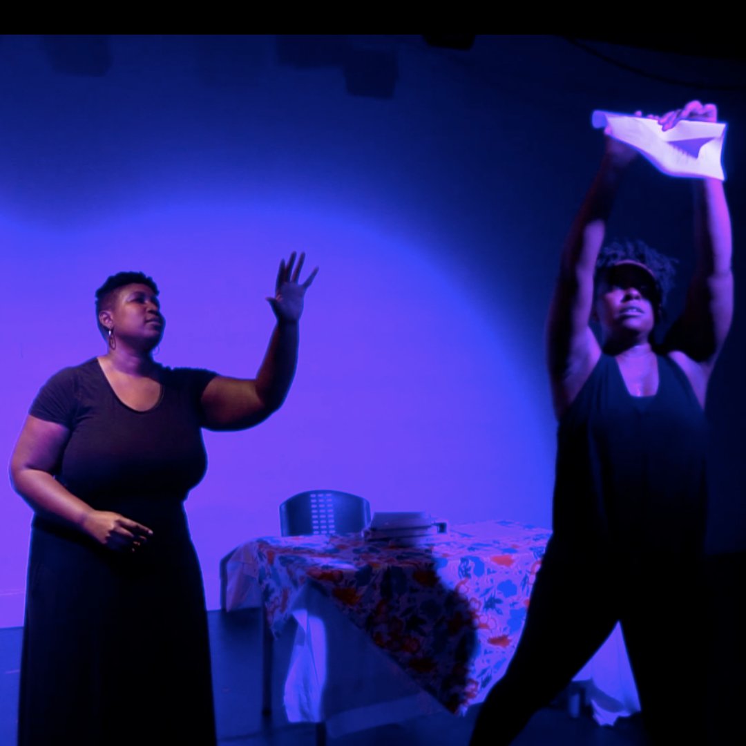 uncagedlibrary's tweet photo. Happy #OctaviaButlerWeek! #TBT to our 2018 live workshop of #OctaviaOfEarth. In the Act I closer, Emergence, Earth Goddess (Joslynn Mathis Reed) challenge #OctaviaEButler (Adrian Applin) to dig beyond the #SciFi she knows and create something vibrant.
#OctaviaButler #Afrofuturism https://t.co/u98W3NHqbN
