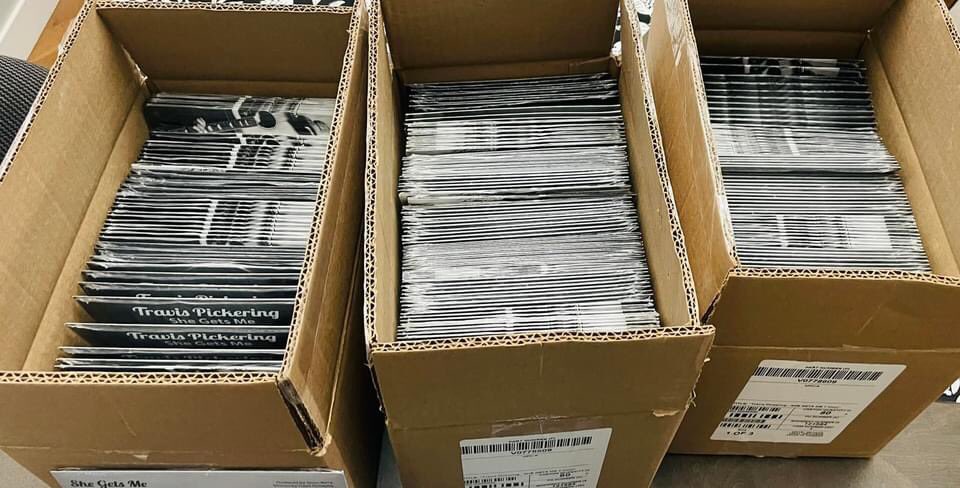 MicroforumVinyl's tweet photo. So proud to be working with @Tpickeringmusic this year! He’s the talented winner of this years #RSDCUnsigned competition and his record is a banger! Here are details to order the release we just pressed in-house! Send him a private message with details etc. $15 +$5 for shipping. https://t.co/p6eJVWv6l7