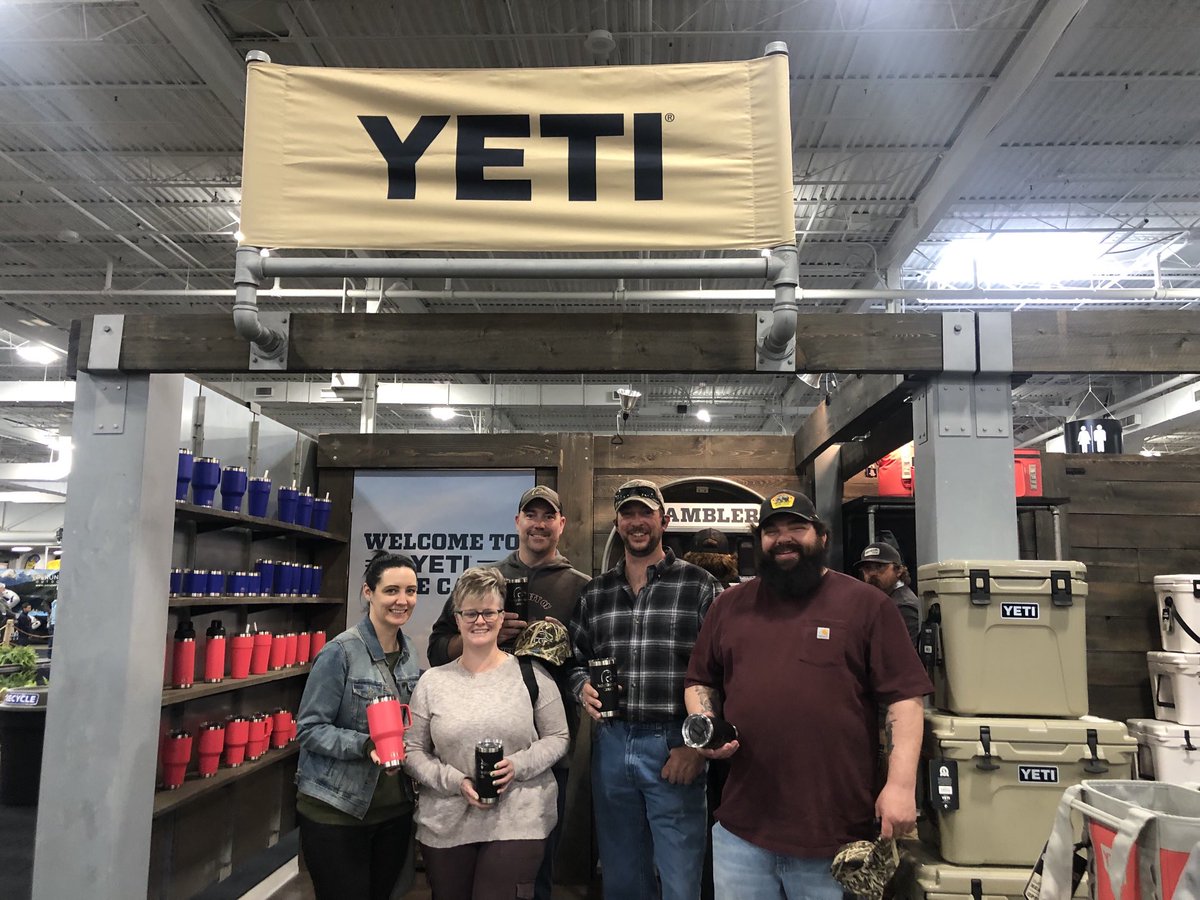 Buy a DU 1-year membership gets you a R20 travel mug. Happy hour today they at the booth. ⁦<a href="/YETICoolers/">YETI</a>⁩ ⁦<a href="/DUContario/">Ducks Unlimited Canada in Ontario</a>⁩