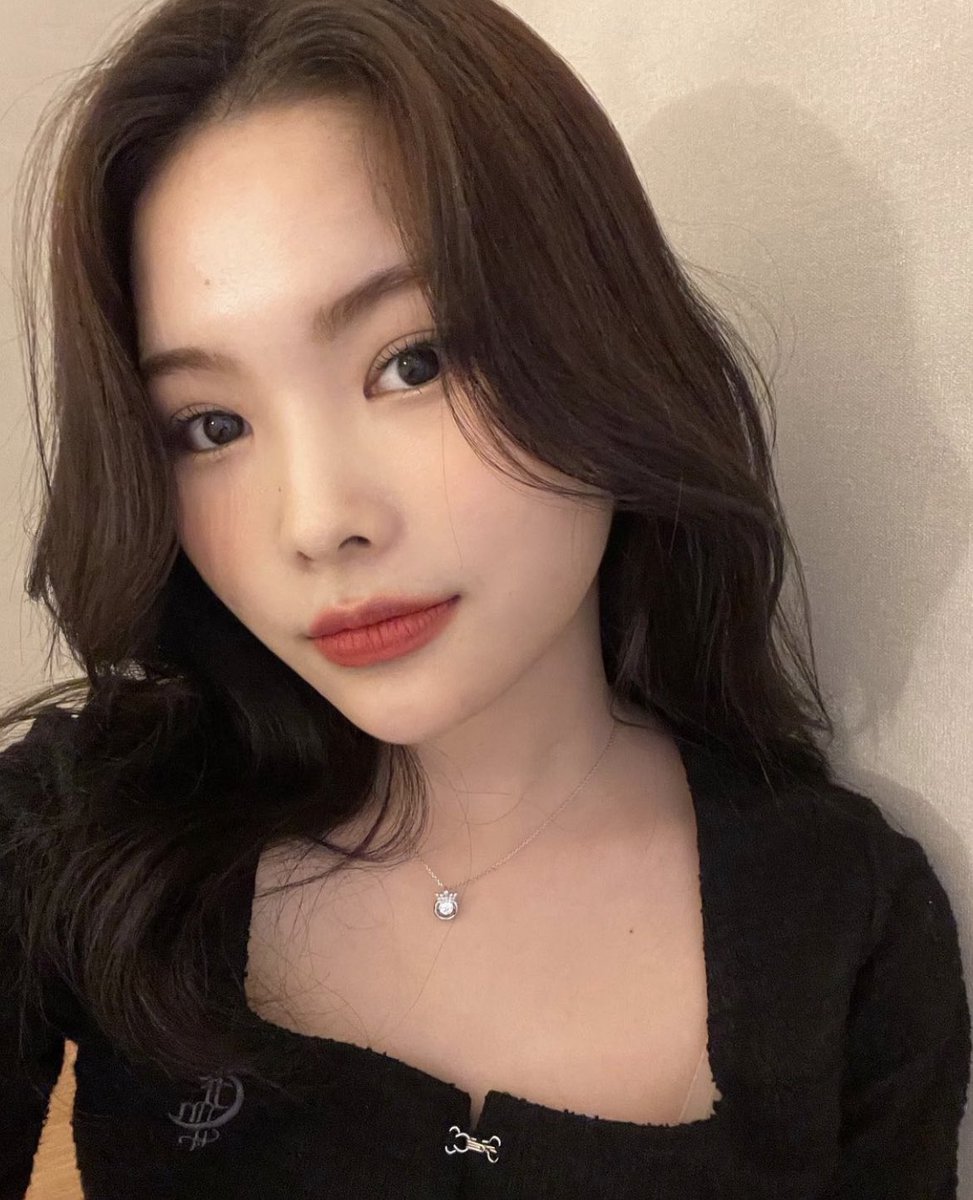 soeunpix's tweet photo. © clarosilverina
#위키미키 #RINA #리나 https://t.co/437HKtXsJt