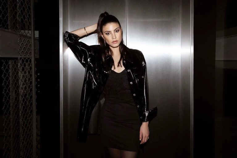 BarbaraLpzArmy's tweet photo. 📰| @barbara_lopez21 para Grazia México 

Artículo: https://t.co/YrhkLG2lRv https://t.co/Vx5PxX2HTe