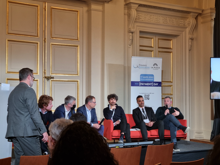 📆 "Pour les cryptomonnaies, nous avons en tête les NFT et la spéculation. Cependant, lorsque la blockchain est décentralisée, on est capable de faire des paiements sans les coûts classiques".

<a href="/Chr_Dore/">Christophe Doré</a> pour <a href="/MTK_blockchain/">MoneyTrack</a> sur les paiements du futur. 👇