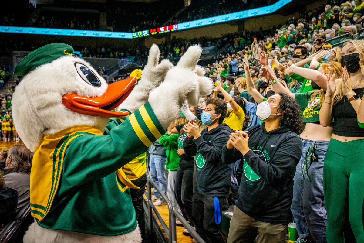 uoregon's tweet photo. Being a Duck                       St. Patrick's Day
                               🤝
                Wearing a lot of green https://t.co/zdcum9Br60