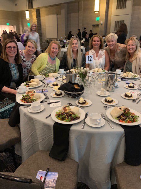 Throwback Thursday to our last Rally for Kids luncheon in 2019! We are so excited to be hosting this event again this year! There’s still time to sign up for this free event on Friday April 1st! adv4children.org/event/rally-fo…
#tbt #CASA #ChangeAChildsStory #ChildAbusePreventionMonth